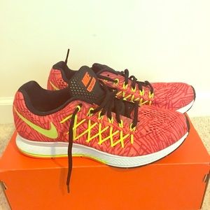 Brand New NIKE training shoe
